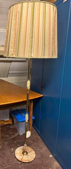 Vintage lamp met marmeren voet, Huis en Inrichting, Lampen | Vloerlampen, Ophalen, Gebruikt, 100 tot 150 cm