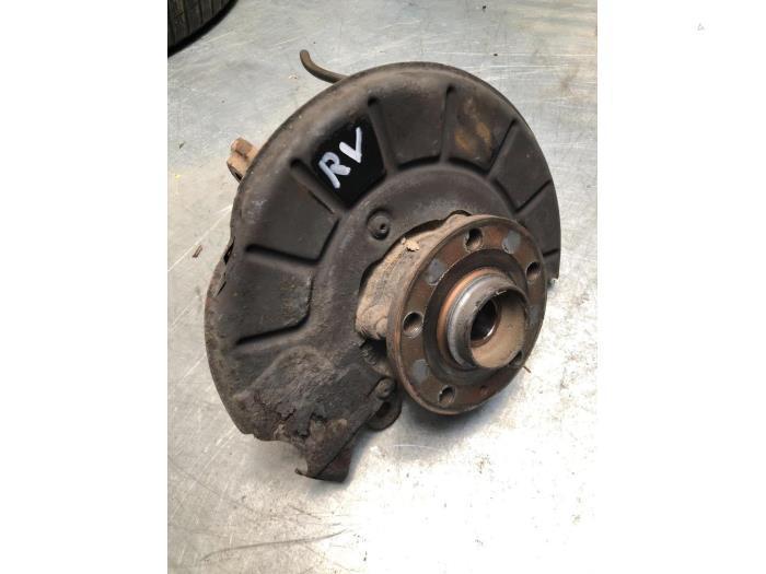 Fusee rechts-voor van een Volkswagen Caddy, Auto-onderdelen, Ophanging en Onderstel, Volkswagen, Gebruikt, 3 maanden garantie