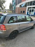 Opel Zafira 2.2 2005 Grijs, Auto's, Voorwielaandrijving, 4 cilinders, 7 stoelen, Origineel Nederlands