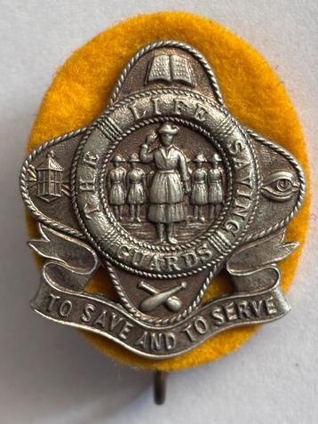 Girl’s Life Brigade badge To Save and To Serve vintage beschikbaar voor biedingen