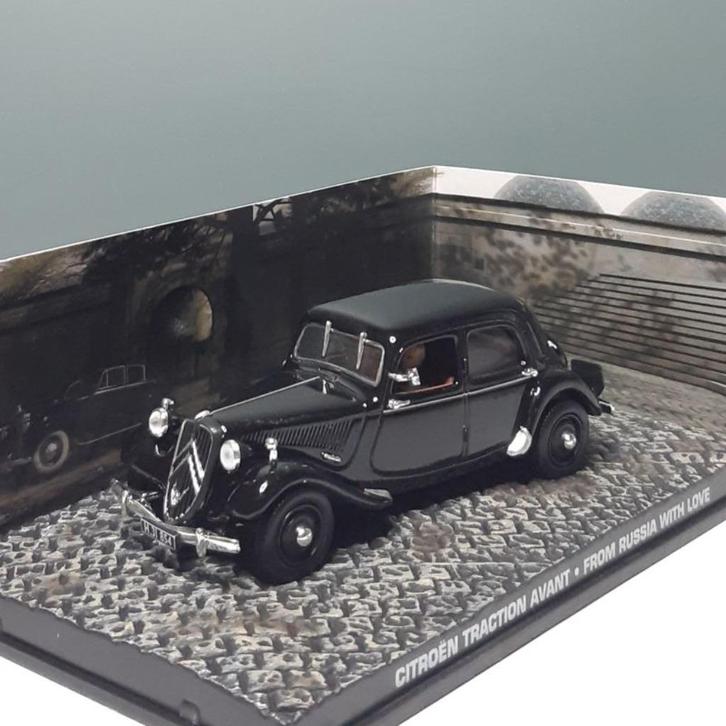 Citroen Traction Avant - James Bond 007 nr 40, Hobby en Vrije tijd, Modelauto's | 1:43, Zo goed als nieuw, Auto, Universal Hobbies