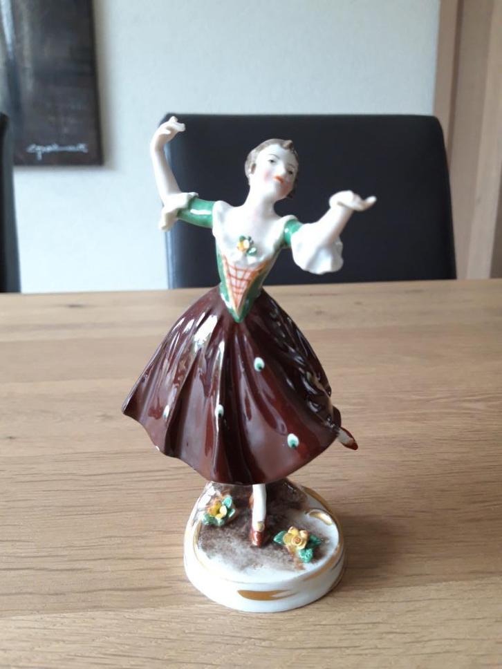 Te koop: Oud antiek porseleinen beeldje - Meissen? Zie tekst, Antiek en Kunst, Antiek | Overige Antiek, Ophalen