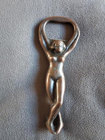 Vintage Casa Rosso naakte vrouw Flesopener brons 9,5cm beschikbaar voor biedingen