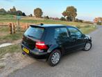 Mooie vw golf 4 in nette staat, Voorwielaandrijving, Zwart, 4 cilinders, Zwart