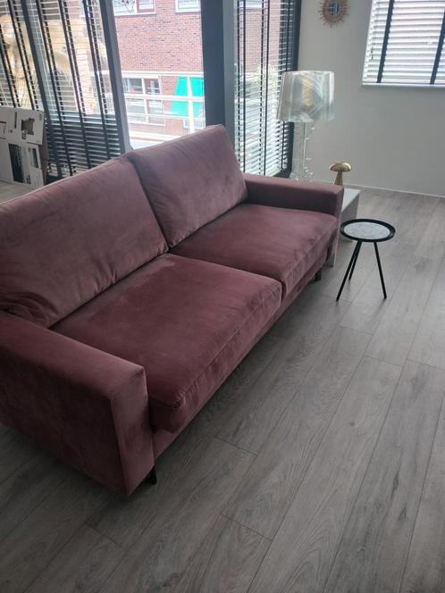 Half jaar oude roze fluwelen bank, Huis en Inrichting, Banken | Sofa's en Chaises Longues, Zo goed als nieuw, Ophalen