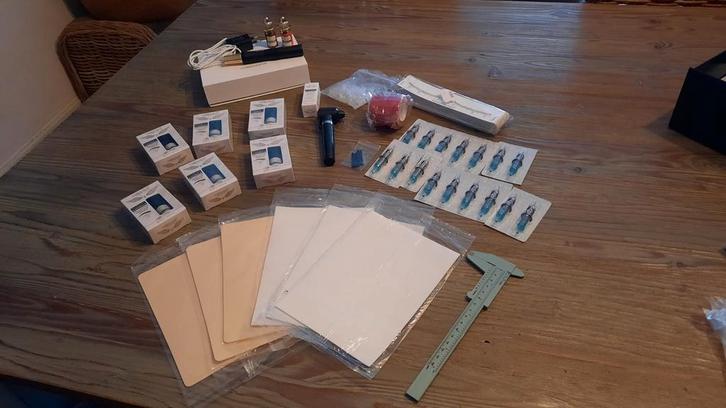 PMU tattoo Machine & inkt, Cartridges etc permanente make-up, Sieraden, Tassen en Uiterlijk, Uiterlijk | Gezichtsverzorging, Zo goed als nieuw