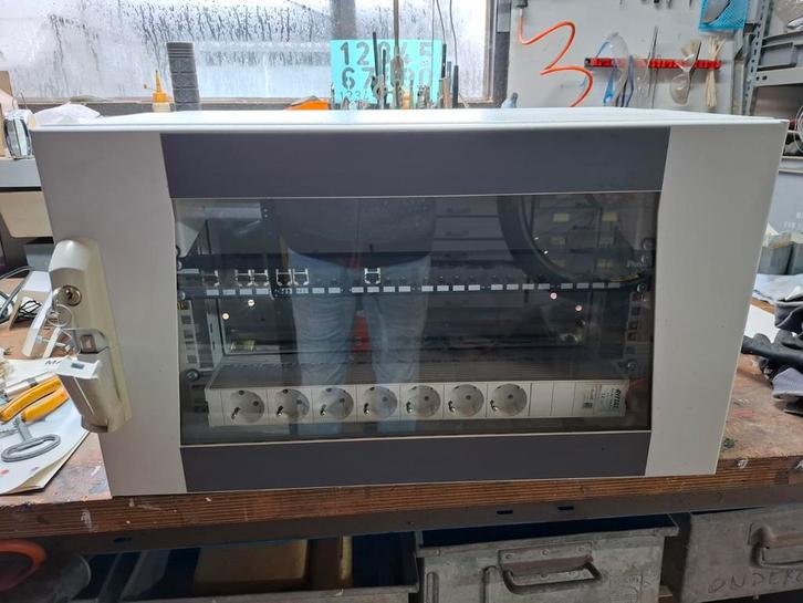 19" Patchkast / Netwerkkast, Computers en Software, Serverkasten, Gebruikt, Glas, Plaatstaal, Ophalen
