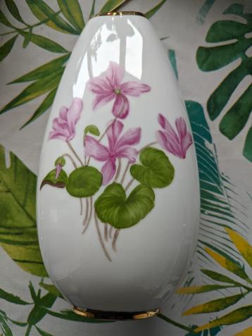 Mooie bloemenvaas met goudkleurige rand Thomas Germany 1973 beschikbaar voor biedingen