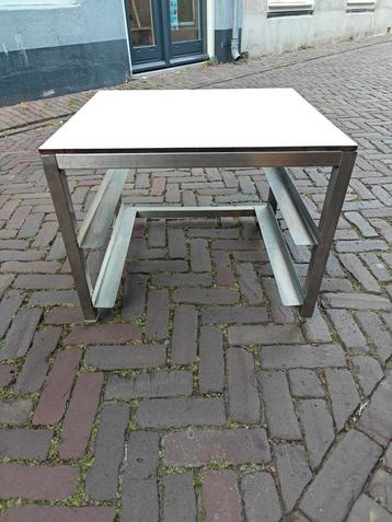 Bijzettafel RVS met trespa blad 60x55 beschikbaar voor biedingen