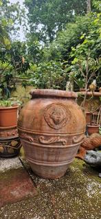 Grote, klassieke terracotta tuinvazen., Tuin en Terras, Tuinvazen, Ophalen, Zo goed als nieuw