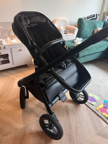 Dubatti One kinderwagen – All Black Leather – € 50 beschikbaar voor biedingen