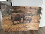 Houten schilderij met 2 olifanten, Ophalen, Gebruikt, 50 tot 75 cm, Schilderij