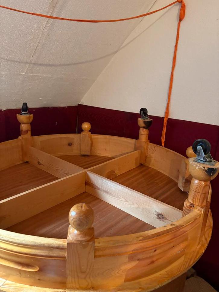 Lage Sedari Tafel met Wieltjes - Amsterdam, Antiek en Kunst, Antiek | Meubels | Tafels, Ophalen of Verzenden