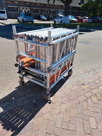 Te koop nette complete altrex mitower rolsteiger  beschikbaar voor biedingen