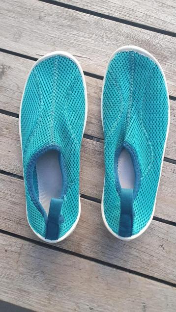 waterschoen - kind - maat 34-35 - blauw beschikbaar voor biedingen