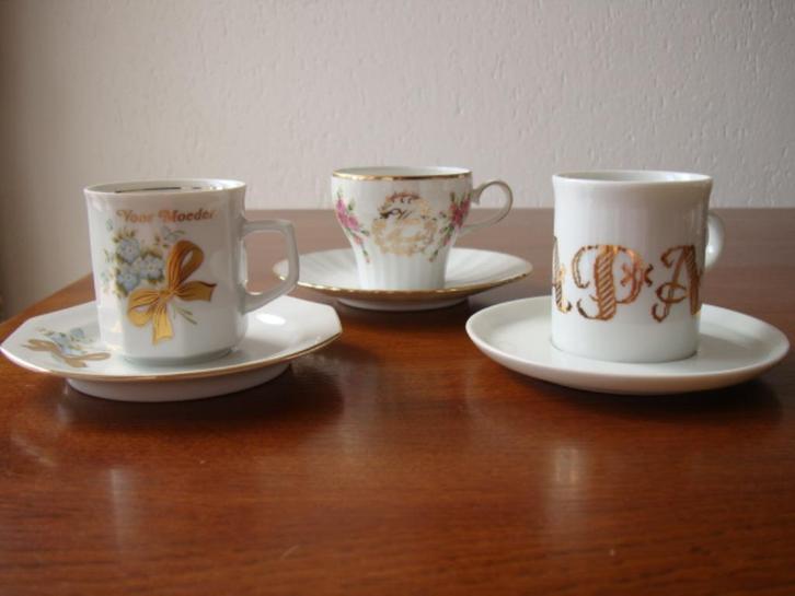 2 Kop en Schotels "Voor Moeder" 1 Kop "Papa" Nieuw, Huis en Inrichting, Keuken | Servies, Nieuw, Kop(pen) en/of Schotel(s), Overige stijlen