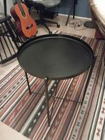 Leuk zwart bijzettafeltje, Huis en Inrichting, Minder dan 45 cm, Minder dan 55 cm, Gebruikt, Metaal of Aluminium