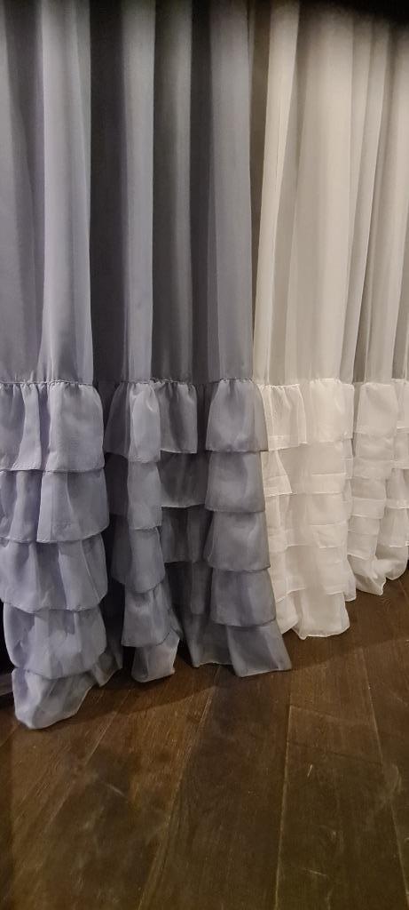 Vitrages wit en grijs  4 stuks Model Bella, Huis en Inrichting, Stoffering | Gordijnen en Lamellen, Zo goed als nieuw, 200 cm of meer