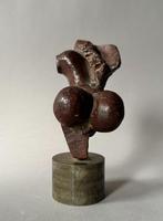 Rob Thalen (1954) – Abstract vrouwentorso – Brons op messing, Ophalen of Verzenden