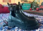 Buffalo Aspha Coa Chelsea boots 39 met uitsparing 110€, Kleding | Dames, Zwart, Lage of Enkellaarzen, Ophalen of Verzenden, Zo goed als nieuw