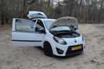 Renault Twingo 1.2 16V 75 pk 2011 Wit AIRCO DAB+ Bluetooth, Auto's, Renault, 839 kg, 74 pk, 4 cilinders, 4 stoelen