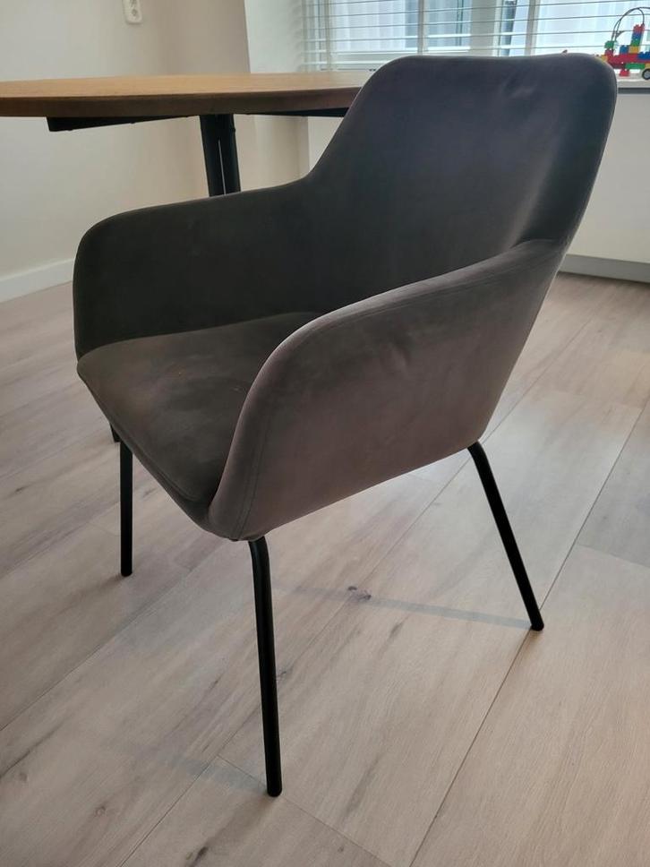 Mooie bruingrijze eetkamerstoelen met armleuning, Huis en Inrichting, Stoelen, Zo goed als nieuw, Grijs, Ophalen