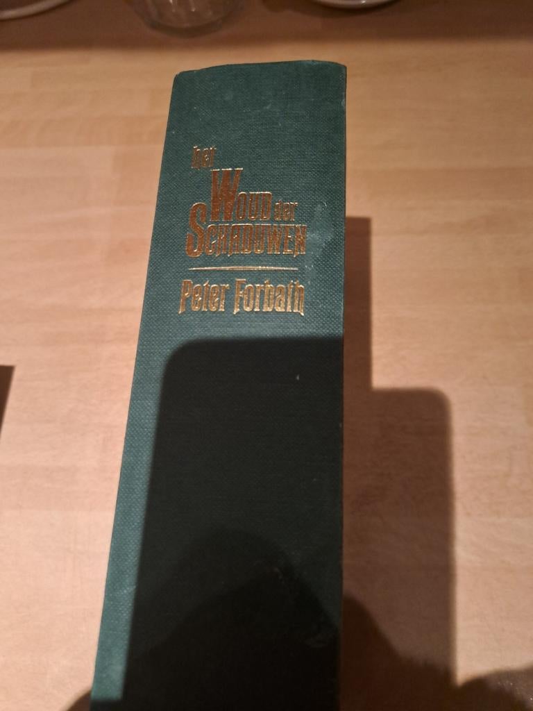 Het Woud der Schaduwen - Peter Forbath, Boeken, Ophalen of Verzenden, Gelezen