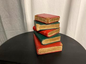 Vintage Houten Boekenstapel Decoratie beschikbaar voor biedingen