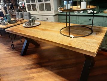 Mangohouten eettafel met X poten 200 cm beschikbaar voor biedingen