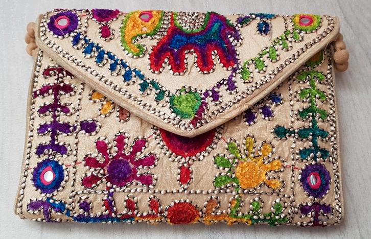 Handgemaakt Tasje Olifant Print Crème, Sieraden, Tassen en Uiterlijk, Tassen | Damestassen, Nieuw, Schoudertasje, Beige, Verzenden