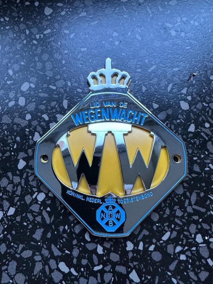 Geel ANWB WW embleem. A.N.W.B. logo voor een oldtimer auto., Verzamelen, Merken en Reclamevoorwerpen, Gebruikt, Gebruiksvoorwerp
