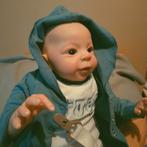 Realistische Babypop met blauwe outfit, Ophalen of Verzenden, Zo goed als nieuw, Babypop, Levensecht of Reborn