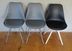 3 eettafelstoelen, kleur (licht)grijs, Huis en Inrichting, Stoelen, Ophalen, Gebruikt, Drie, Metaal