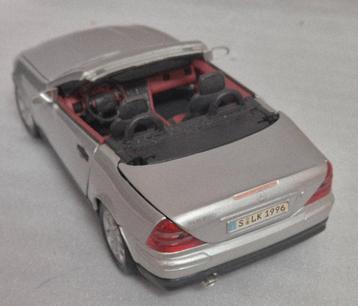 Mercedes SLK Modelauto 1:18 beschikbaar voor biedingen