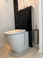 Modern staand toilet, Doe-het-zelf en Verbouw, Sanitair, Ophalen, Zo goed als nieuw, Steen, Toilet