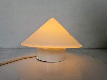 Vintage trapeziode design lamp postmodern beschikbaar voor biedingen