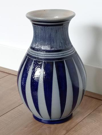 Art deco vaas door Jos Kalb - Grès de La Roche beschikbaar voor biedingen