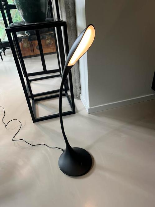 LED Bureaulamp (50cm) zwart – ideaal voor thuiskantoor! ️, Huis en Inrichting, Lampen | Tafellampen, Zo goed als nieuw, Minder dan 50 cm