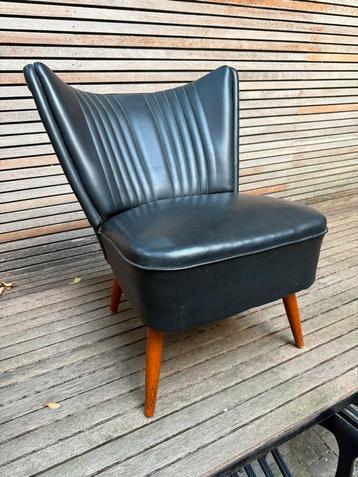 Vintage Zwarte Cocktail Stoel Houten Poten (opknapper!) beschikbaar voor biedingen
