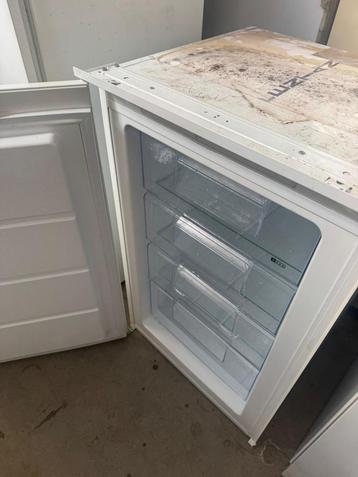 IKEA 88 cm vrieskast sleepdeur jong garantie inbouw mogelijk beschikbaar voor biedingen
