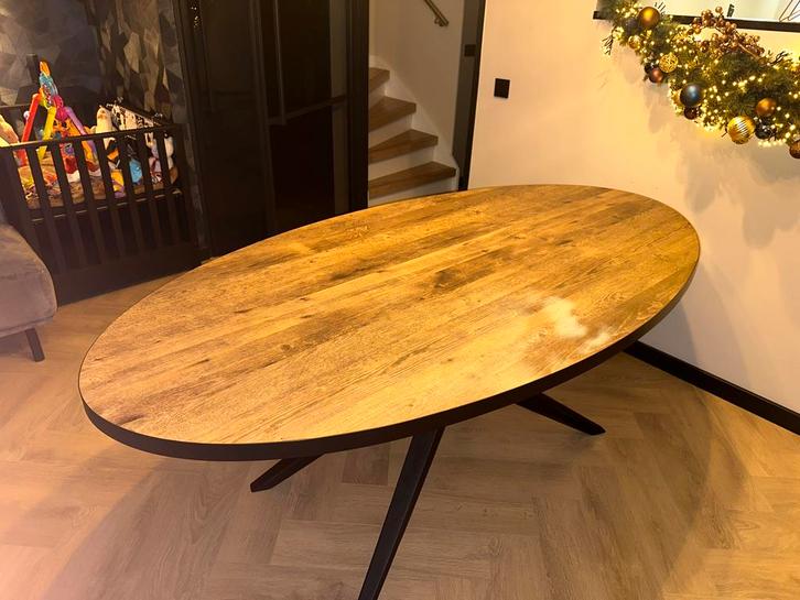 Mooie ovale eettafel, Huis en Inrichting, Tafels | Eettafels, Gebruikt, 100 tot 150 cm, 200 cm of meer, Vijf personen of meer