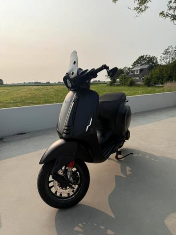 Vespa Sprint Sport 2022 beschikbaar voor biedingen