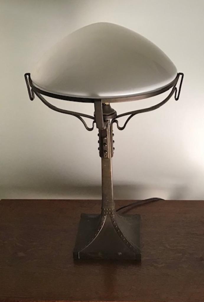 Tafellamp - jaren 20 - Amsterdamse School / Art Nouveau, Huis en Inrichting, Lampen | Tafellampen, Zo goed als nieuw, Minder dan 50 cm