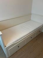 Te koop Ikea Hemnes bedank met 3 lades. Inclusief matrassen., Huis en Inrichting, Slaapkamer | Bedden, Ophalen, Gebruikt, Wit