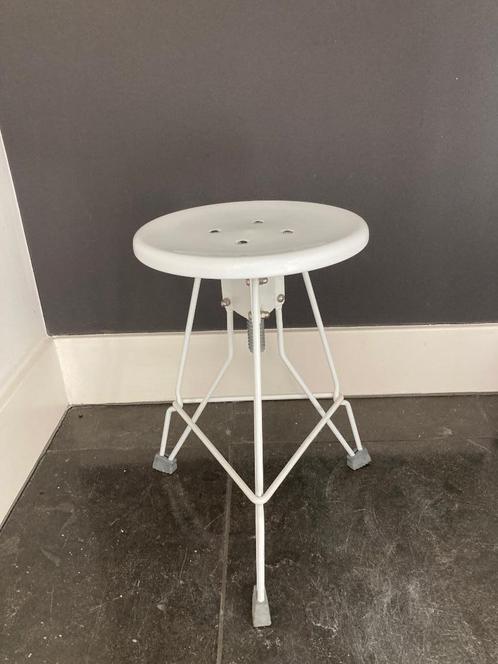 Dulton design metalen verstelbare kruk wit vintage, Huis en Inrichting, Krukjes, Gebruikt, Staal, In hoogte verstelbaar, Ophalen