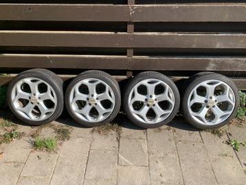Ford Focus ST MK2 velgen met Vredestein banden 225/40/18 beschikbaar voor biedingen