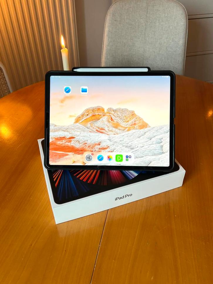 APPLE IPAD PRO 12,9-inch (5th generation), Computers en Software, Apple iPads, Zo goed als nieuw, Overige modellen, 12 inch, Grijs