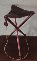 Jagerskruk driepoot kruk met lederen zitting, Ophalen of Verzenden, Zo goed als nieuw, Hout