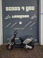 PIAGGIO ZIP 4T 2V NARDO GREY 2020 FULL OPTION GARANTIE!, Fietsen en Brommers, Scooters | Vespa, Ophalen