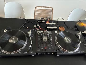 2x Skytec 3300 direct drive met Behringer 404 mengpaneel beschikbaar voor biedingen